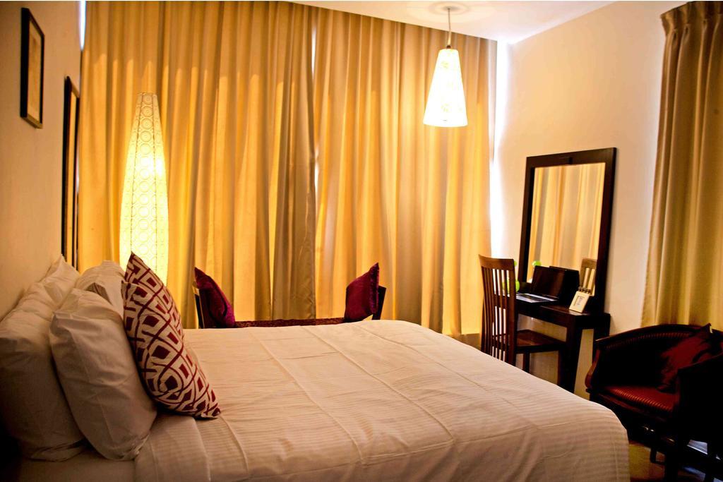 Singapperumalkovil Hotel Highnest חדר תמונה